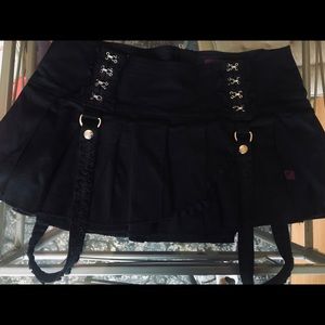 Tripp NYC pleated skirt w/ detachable straps